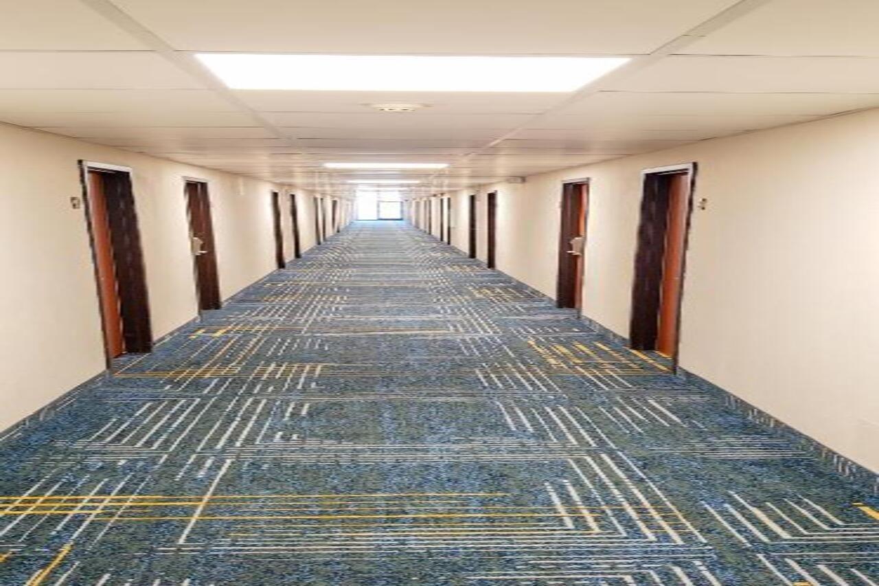ホテル Baymont By Wyndham Ferndale/Royal Oak エクステリア 写真