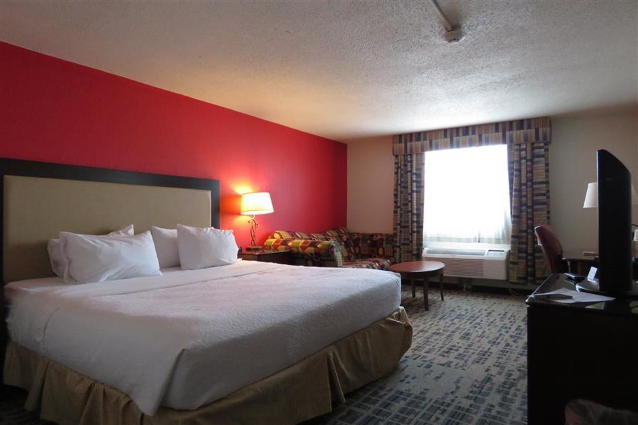 ホテル Baymont By Wyndham Ferndale/Royal Oak エクステリア 写真